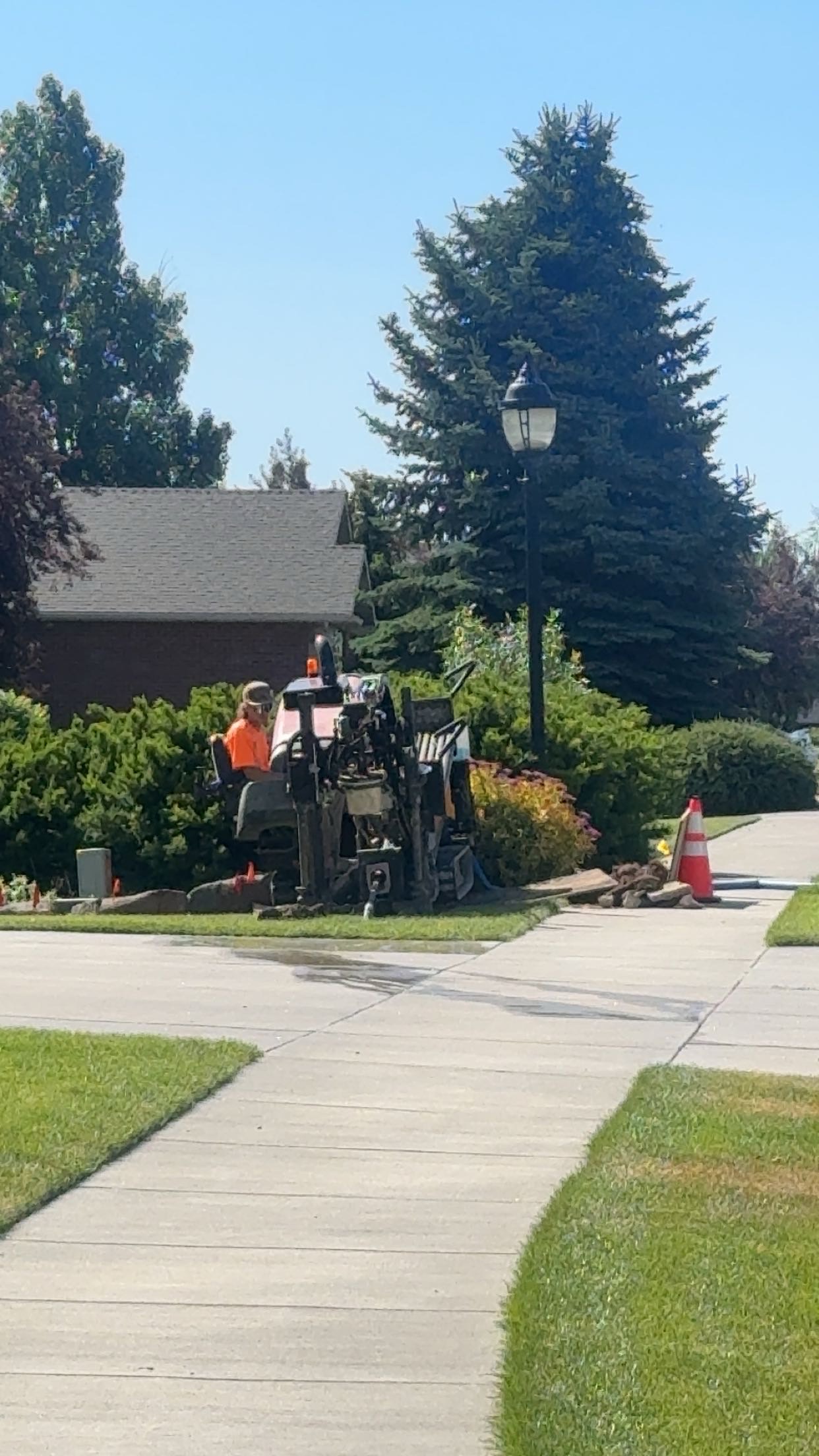 Underground power distribution installation